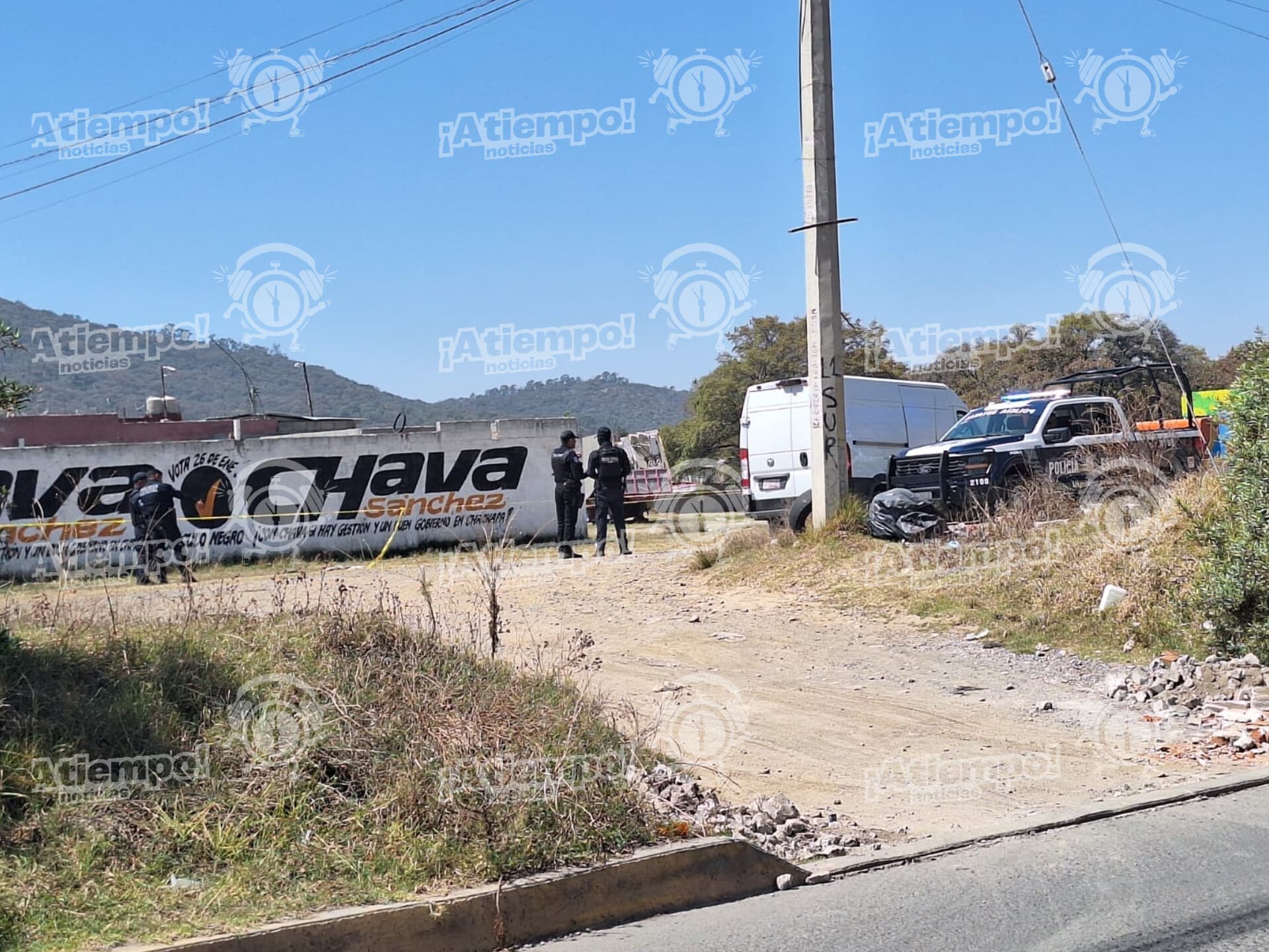 Hallan a hombre baleado al interior de un auto en Amozoc