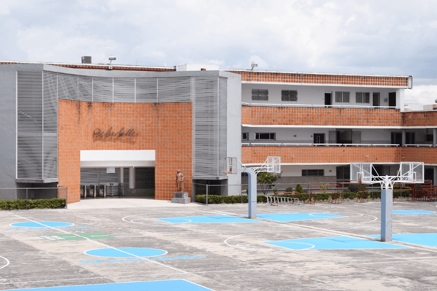 Alumnas del Colegio Benavente denuncian a un profesor por acoso