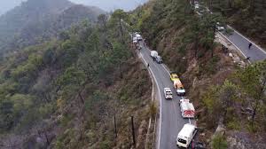 Tragedia en Nuevo León: vehículo cae al vacío y deja 12 muertos
