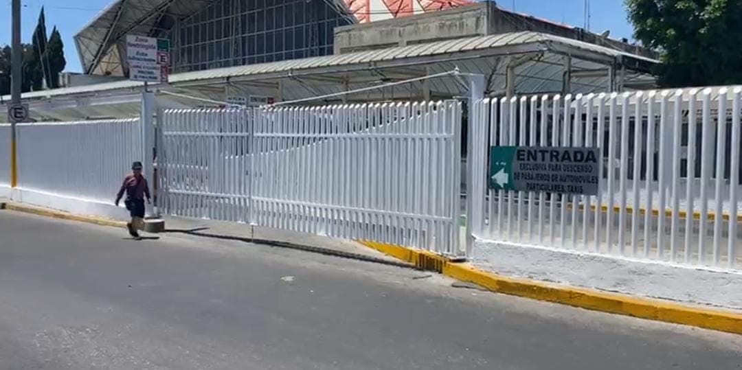 Cierre de bahía de ascenso y descenso en la Capu por accidente, argumentan