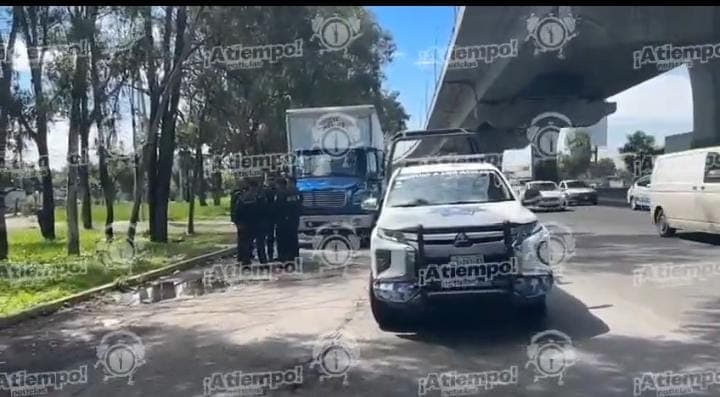 Tras persecución, recupera la SSC camión robado en la México-Puebla.