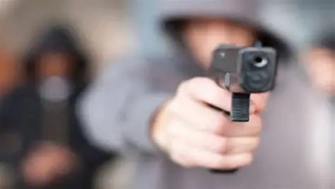 Asaltan a cuentahabiente tras retirar dinero en Periplaza