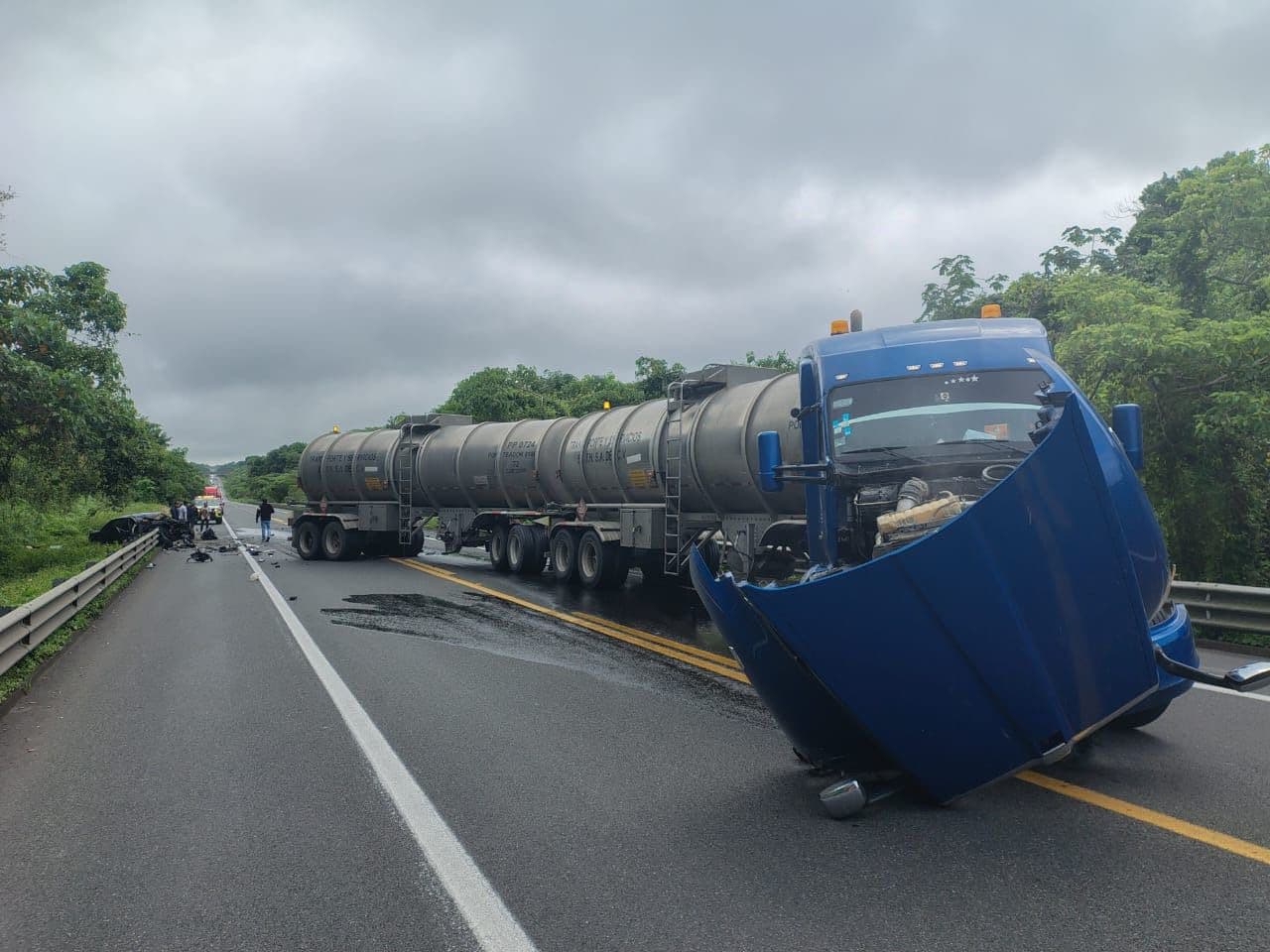 Tres muertos en accidente en la autopista México–Tuxpan