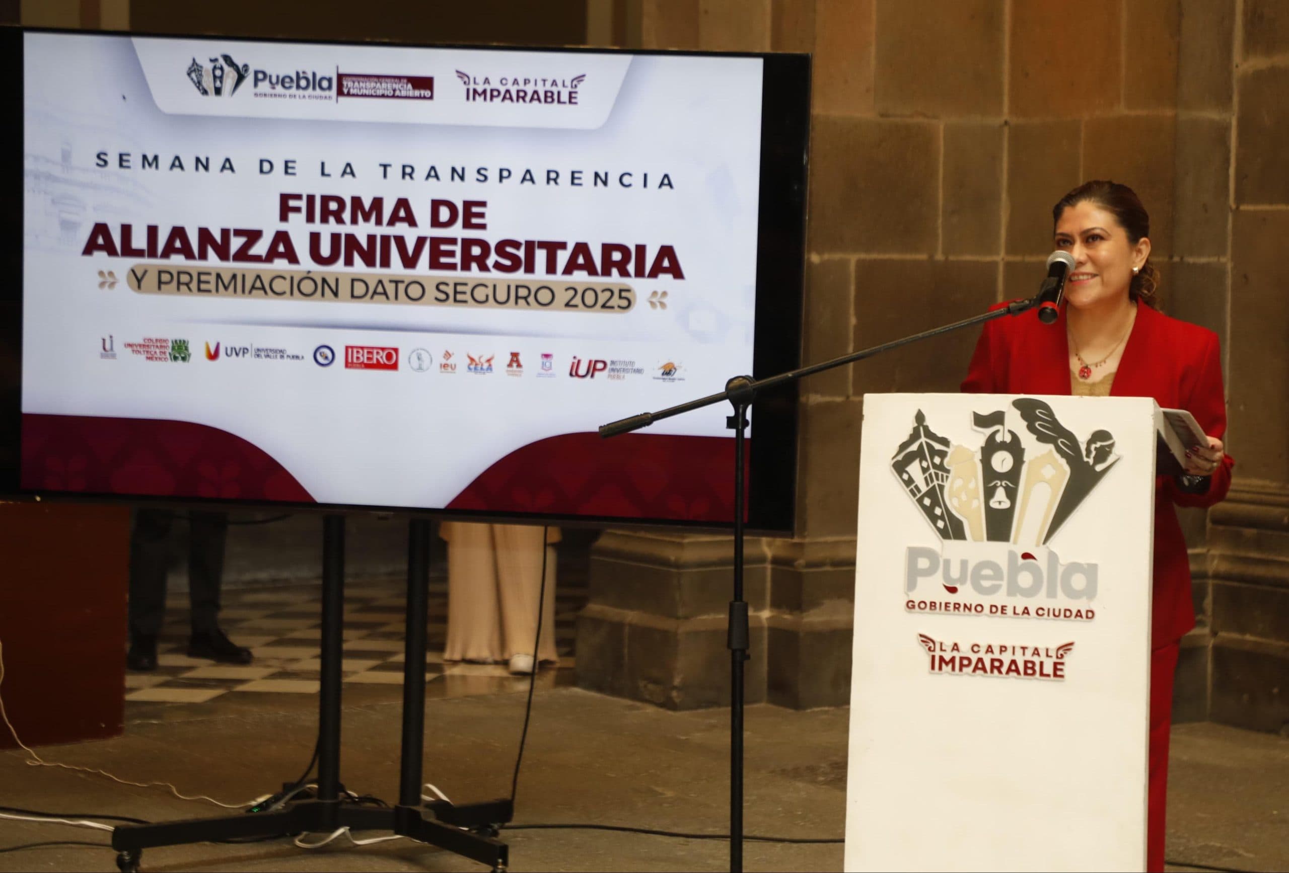 Firman convenio por la transparencia entre Gobierno de Puebla y universidades