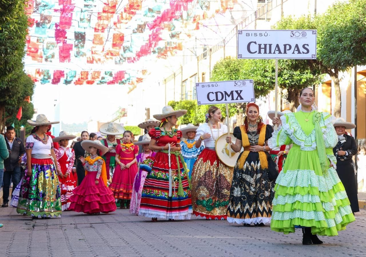 Realizan pasarela nacional de damas charras en Tlaxcala