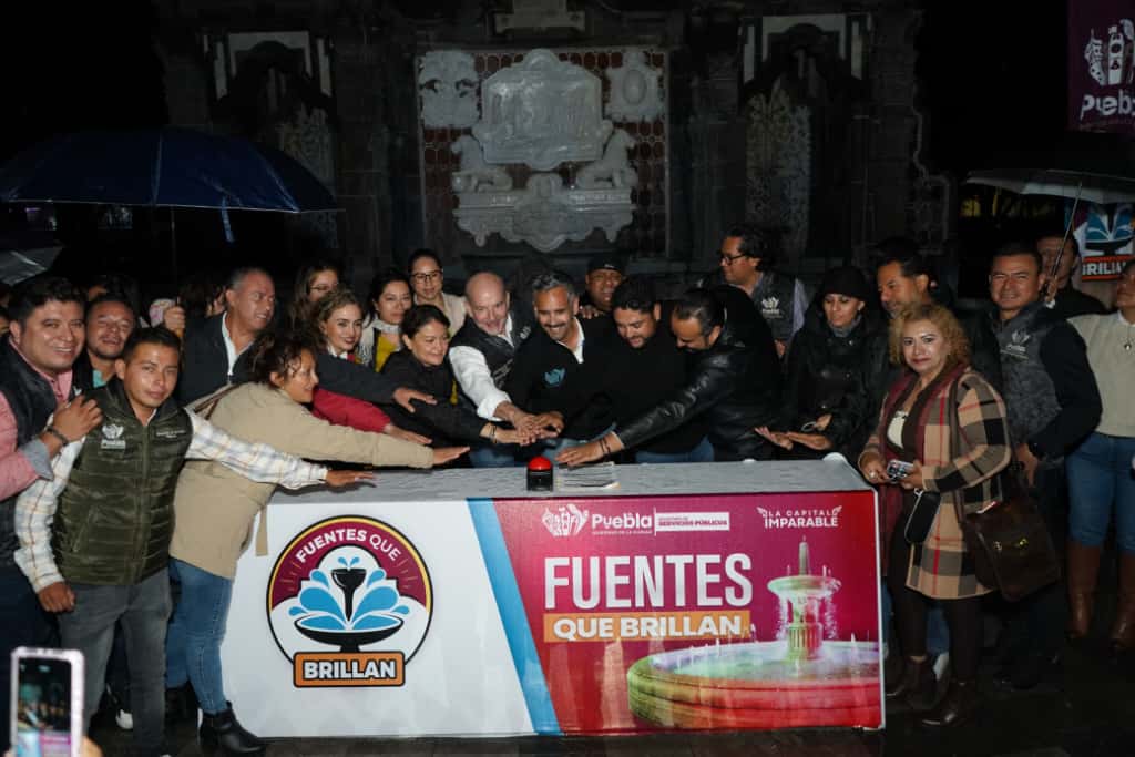 Rehabilitan fuentes del Paseo Bravo en Puebla