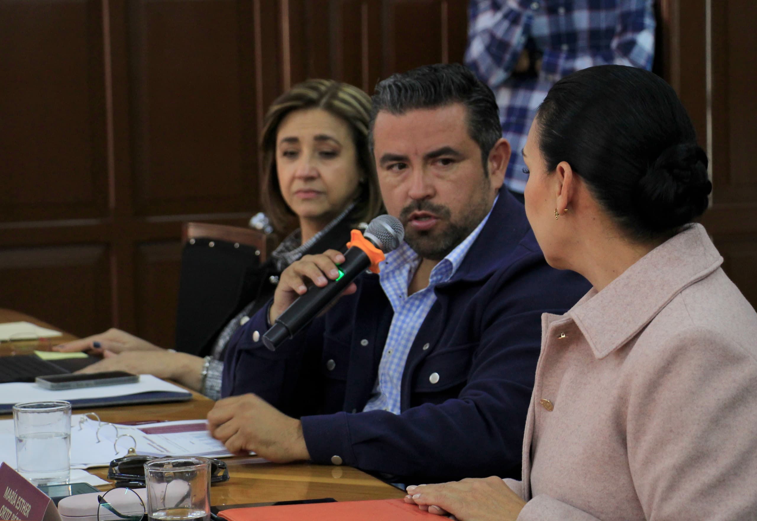 Retiran 10 vehículos abandonados en distintas zonas de Puebla