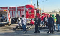 Muere motociclista al chocar contra camioneta en Tepeaca