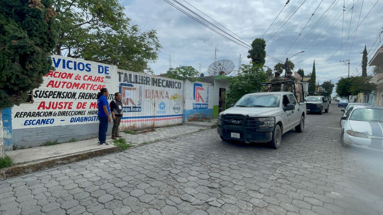 Rescatan a cuatro perros abandonados en taller mecánico; dos ya habían muerto en Tehuacán.