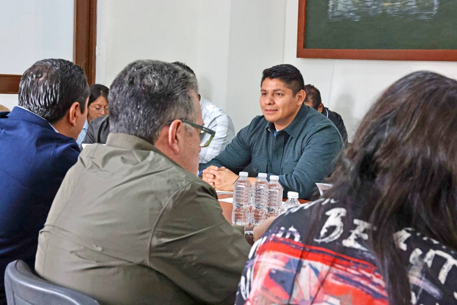 Omar Muñoz participa en mesa de diálogo sobre bienestar animal