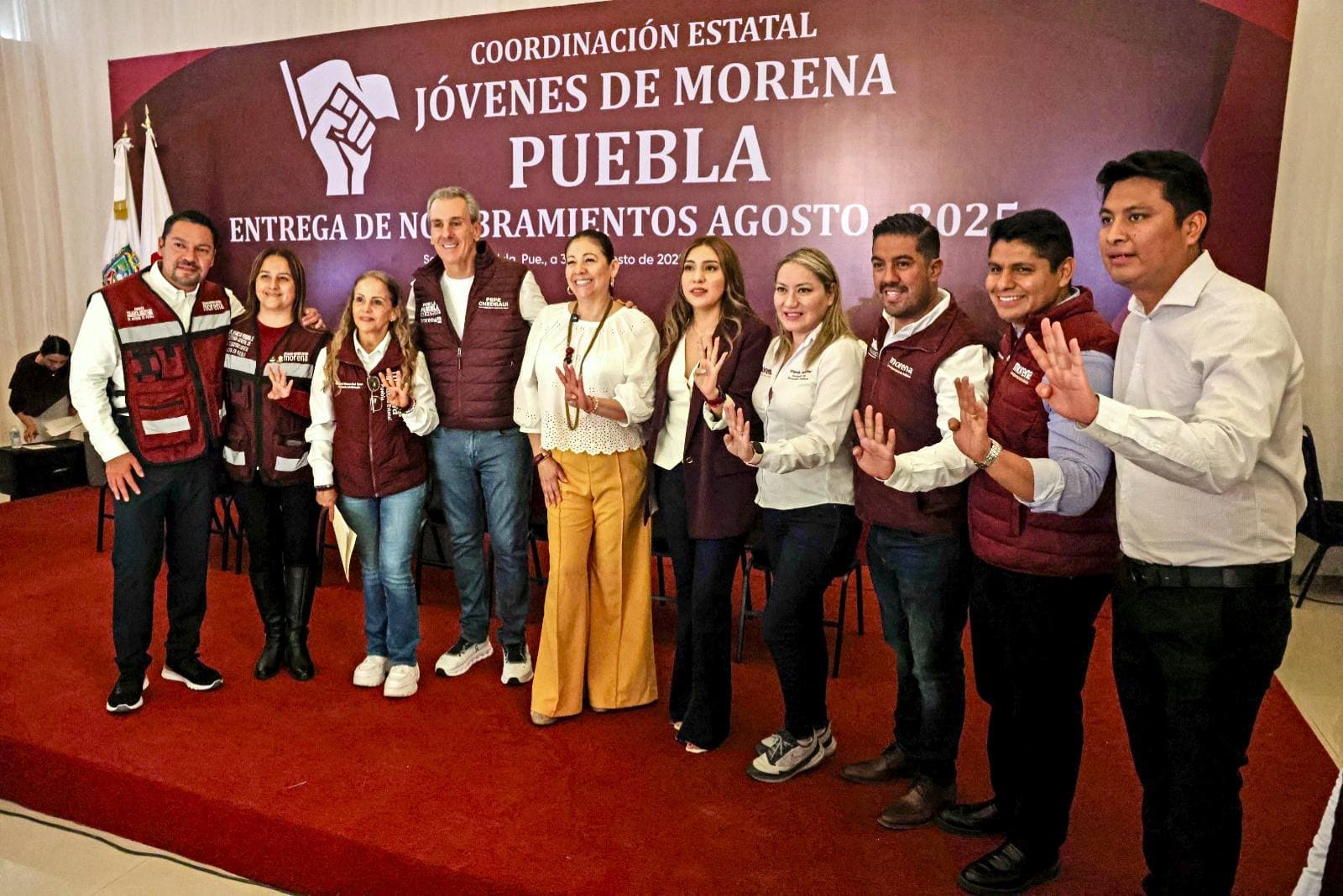 Omar Muñoz acompaña a jóvenes en nombramiento de estructura juvenil de Morena Puebla