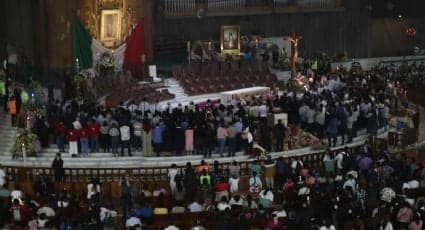 Peregrinos llegan a la Basílica por aniversario guadalupano